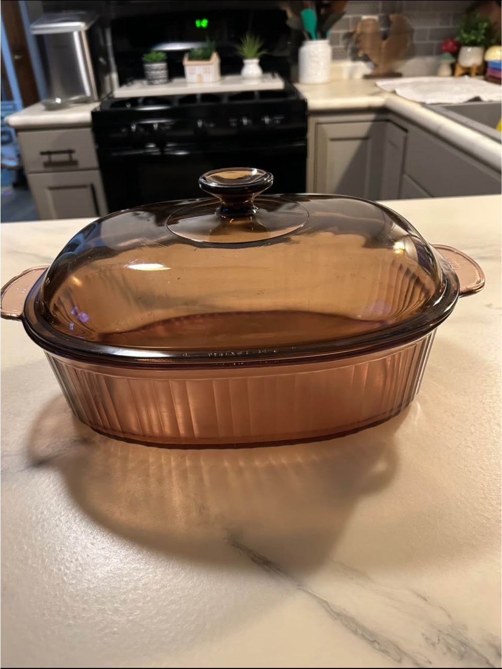 Vintage 4 Quart Amber Glass Covered Roaster/ Casserole dish